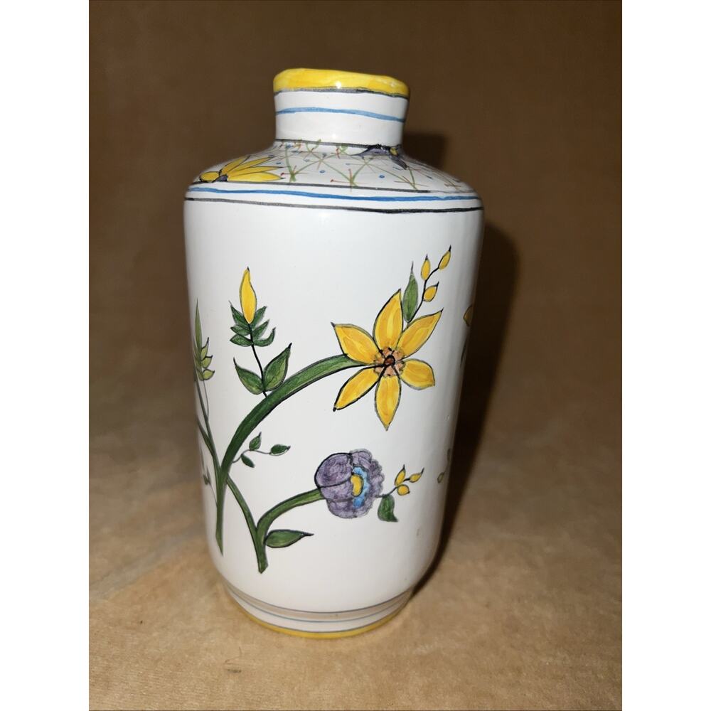 Lis Ceramica Case Araruama Brasil 1987 Hand Painted Flowers Floral Brazil 7 Inch